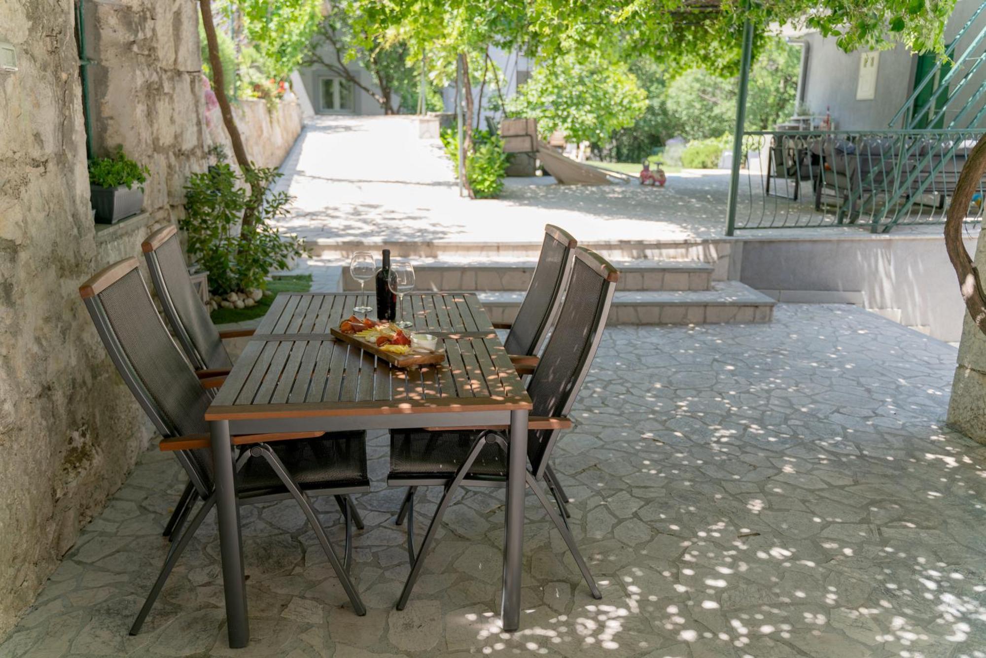 Apartments Srdanovic Omis Bagian luar foto