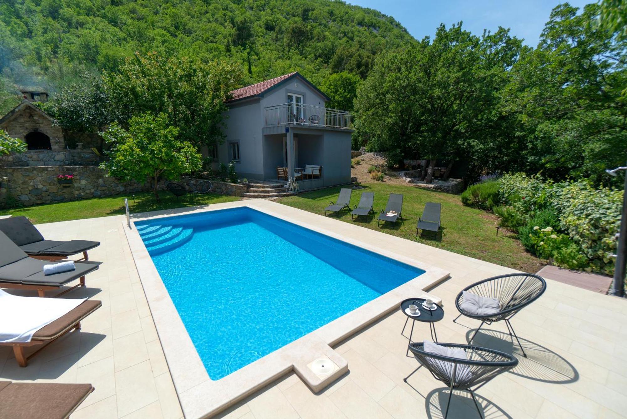 Apartments Srdanovic Omis Bagian luar foto
